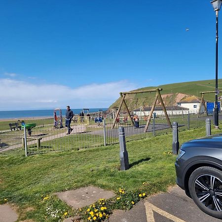 Impeccable Beachfront 2-Bed Cottage In St Bees Buitenkant foto