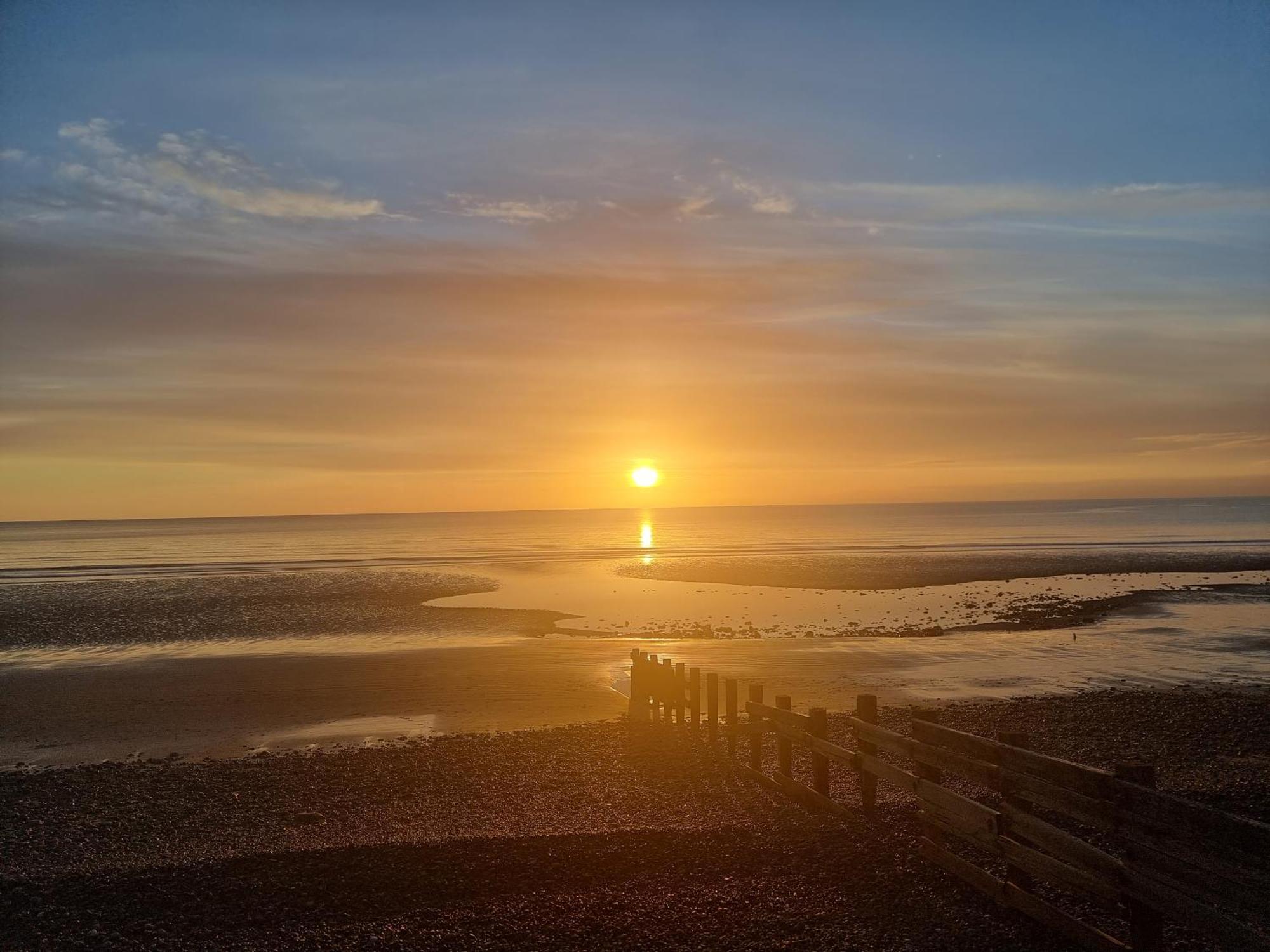 Impeccable Beachfront 2-Bed Cottage In St Bees Buitenkant foto